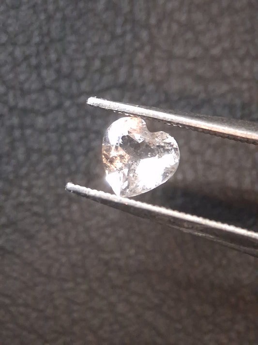 Morganite rose très clair naturel - 0.461 ct - cœur - non chauffé
