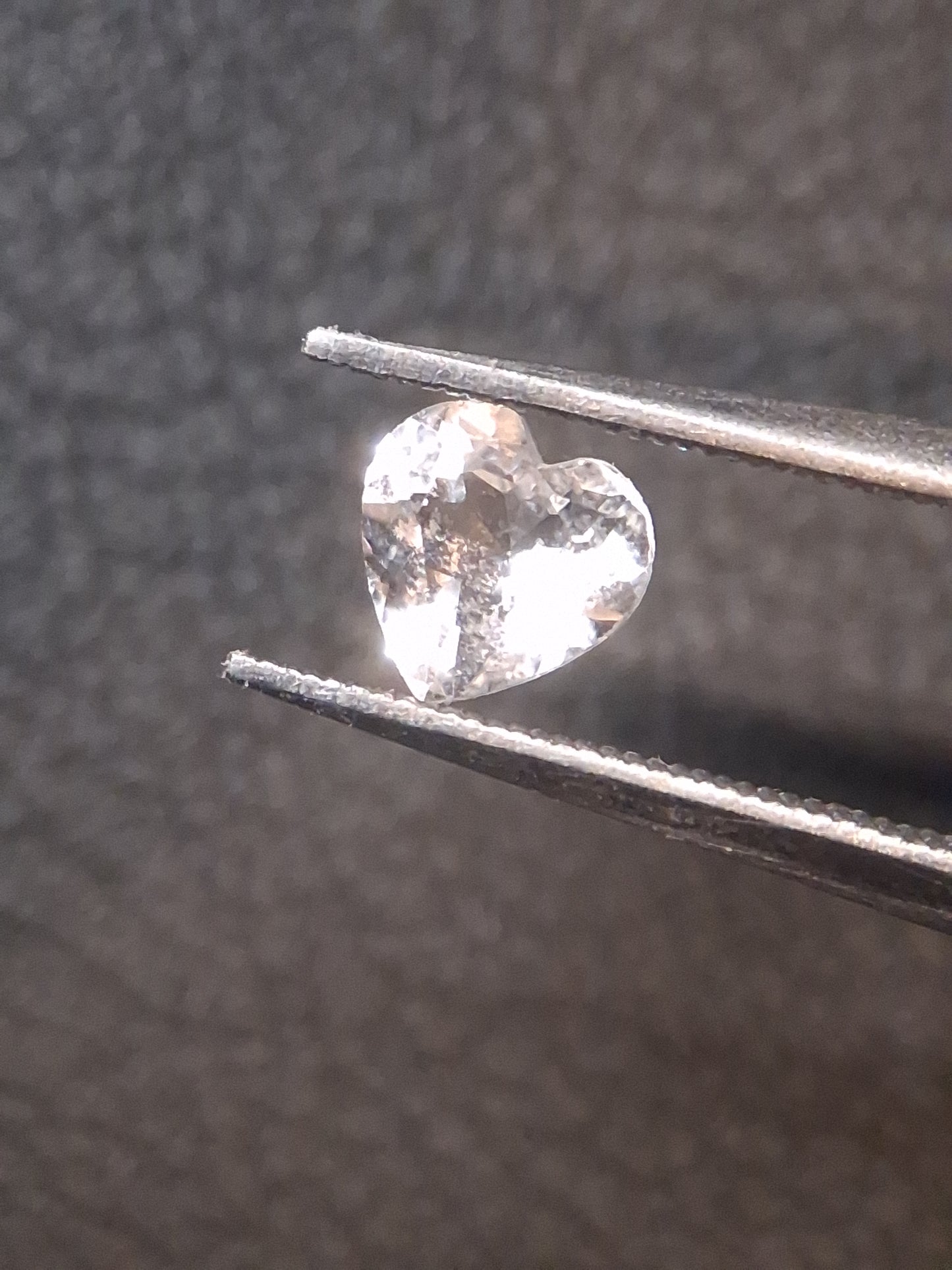 Natural Very light pink Morganite - 0.461 ct - heart - unheated