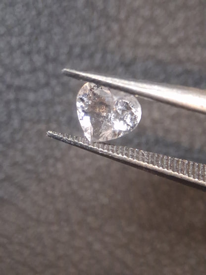 Natural Very light pink Morganite - 0.461 ct - heart - unheated