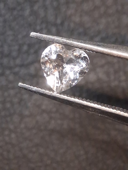Morganite naturelle rose très pâle - 0.427 ct - cœur - non chauffée