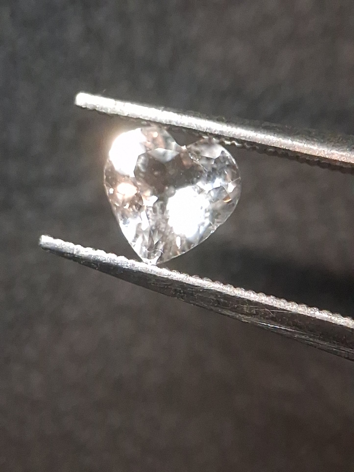 Natural Very light pink Morganite - 0.427 ct - heart - unheated