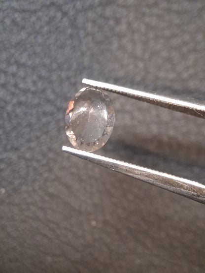 Natural subtle peach pink Morganite - 5*7 mm - 0.695 ct - oval - unheated