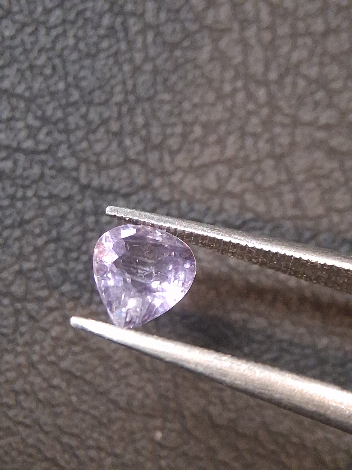 Natural Lavender Purple Sapphire – 0.715 ct – Pear Cut – Ceylon (Sri Lanka)