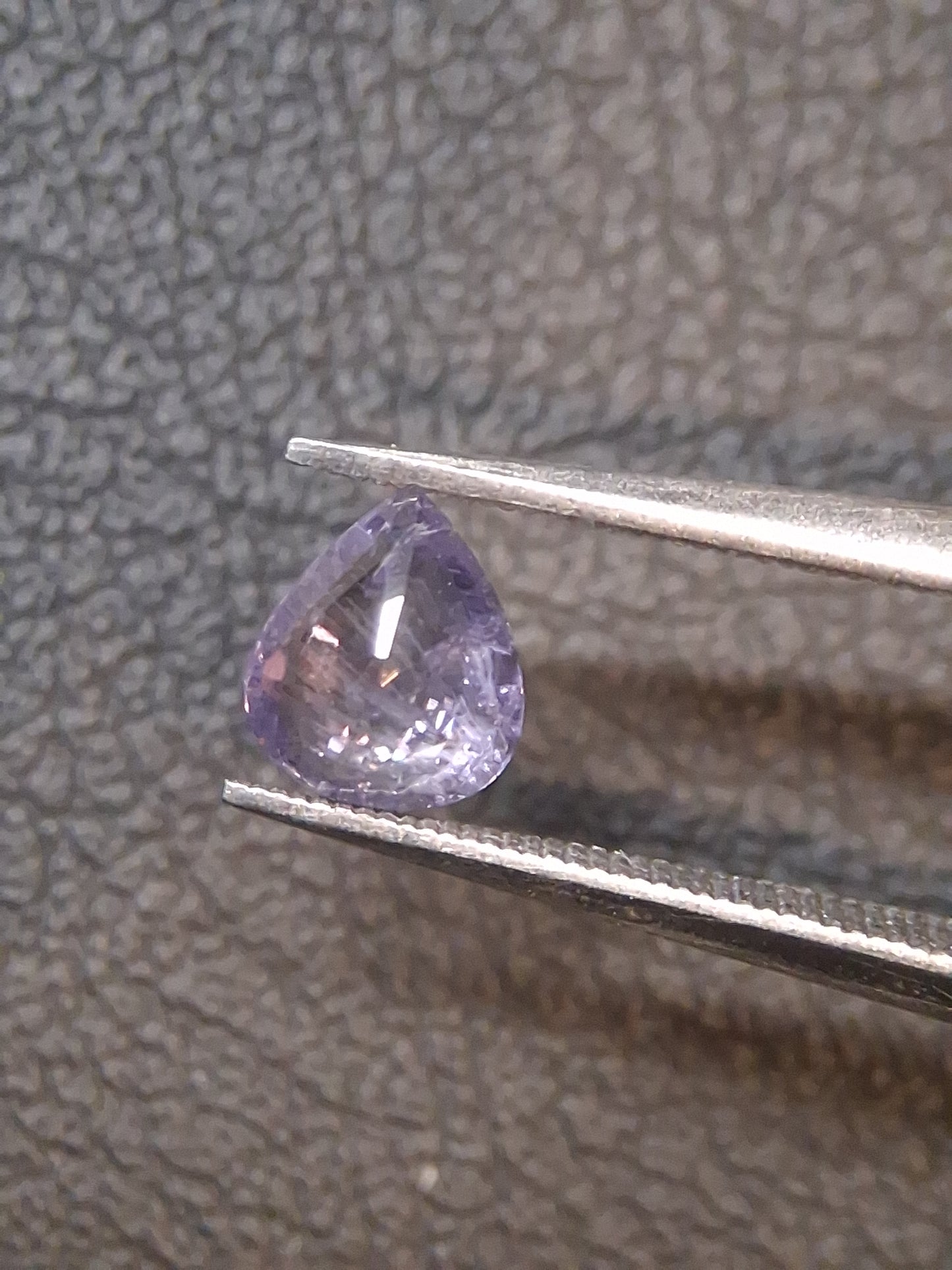 Natural Lavender Purple Sapphire – 0.715 ct – Pear Cut – Ceylon (Sri Lanka)