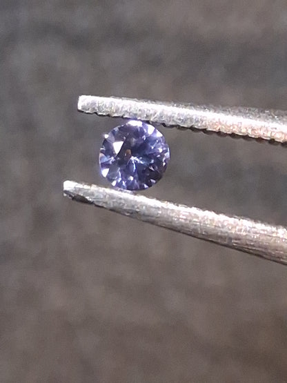 natural tanzanite - round - 2mm - violet blue - Tanzania