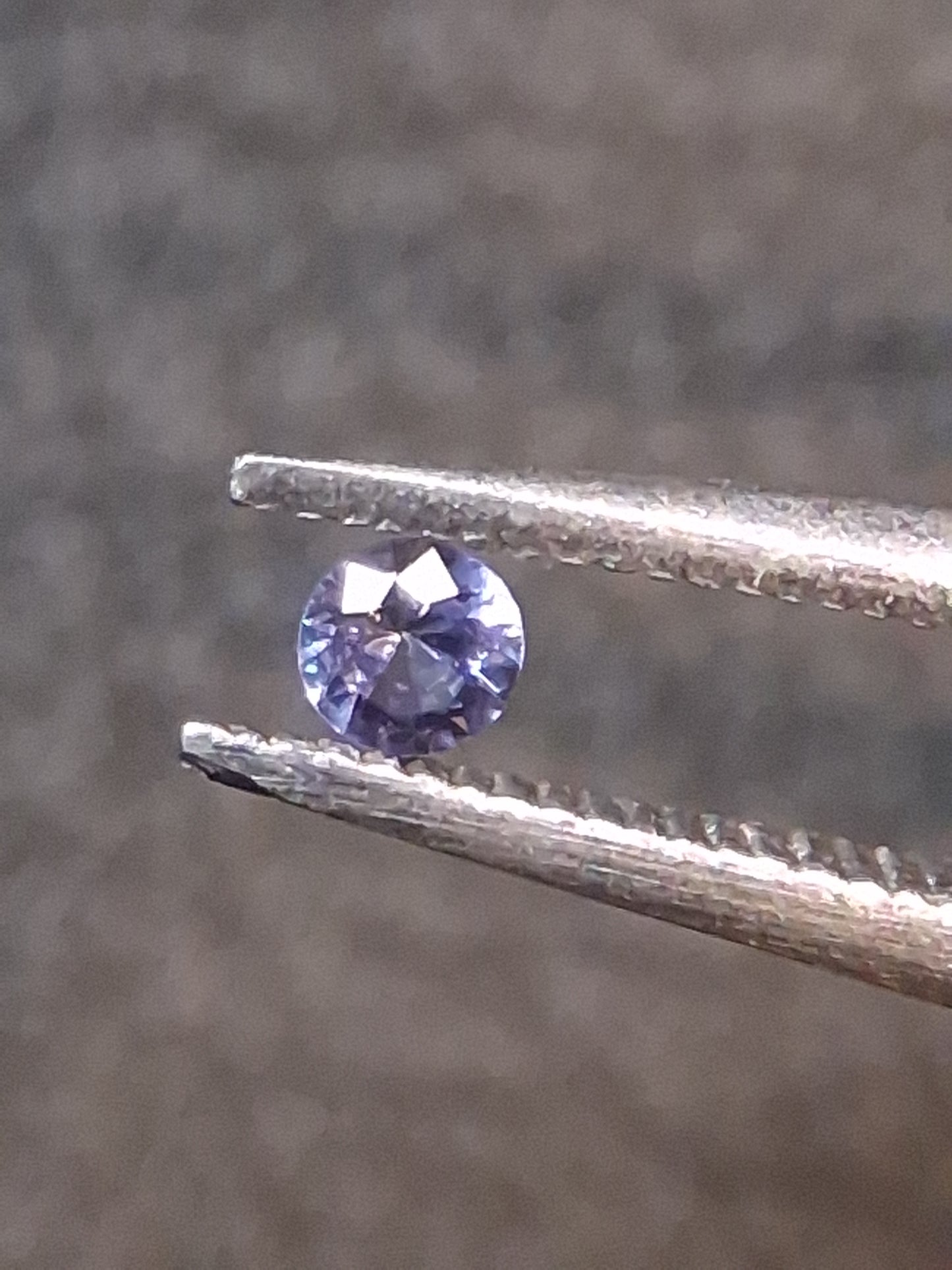 natural tanzanite - round - 2mm - violet blue - Tanzania