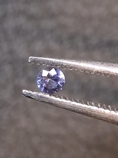natural tanzanite - round - 2mm - violet blue - Tanzania
