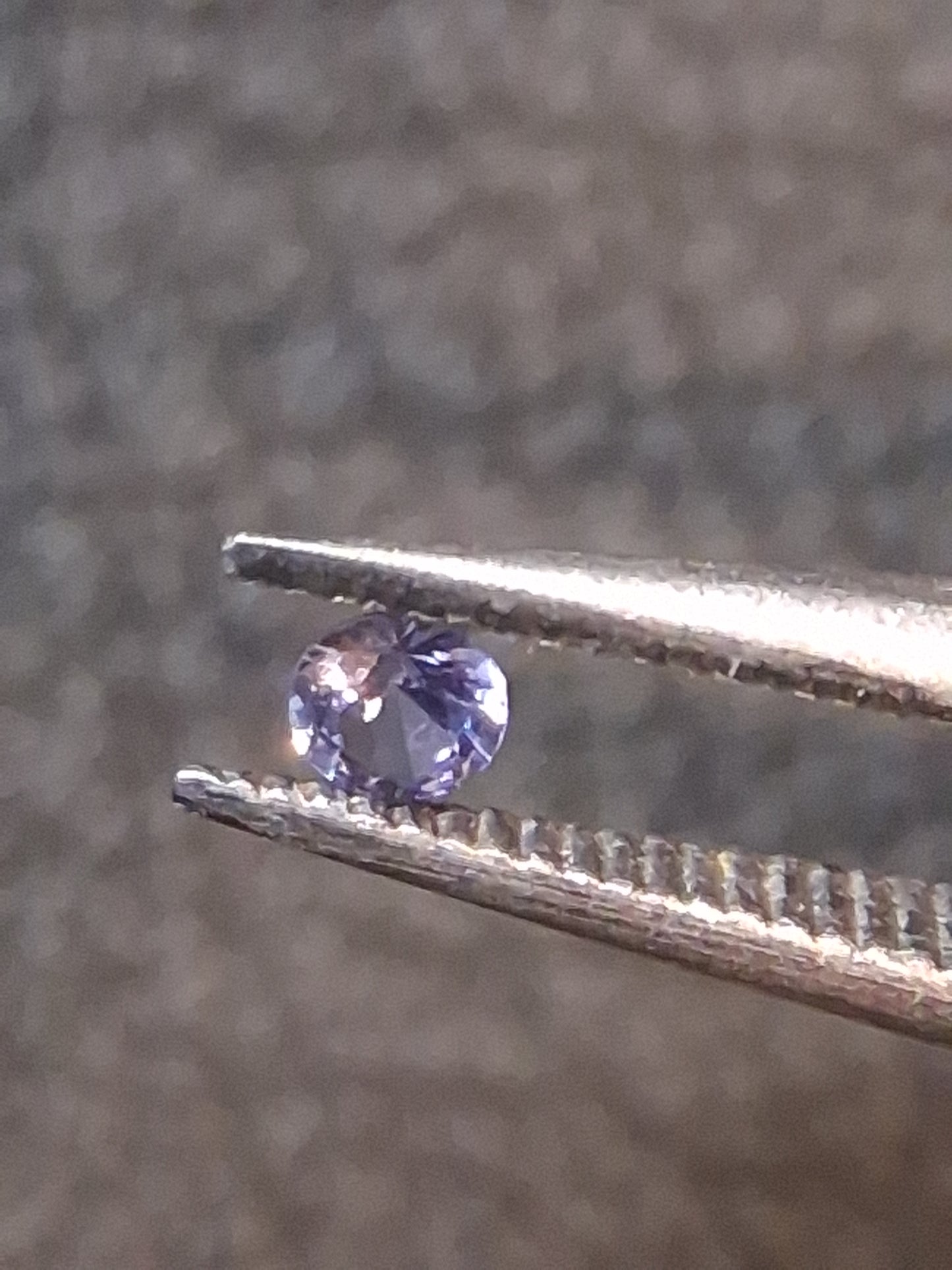natural tanzanite - round - 2mm - violet blue - Tanzania