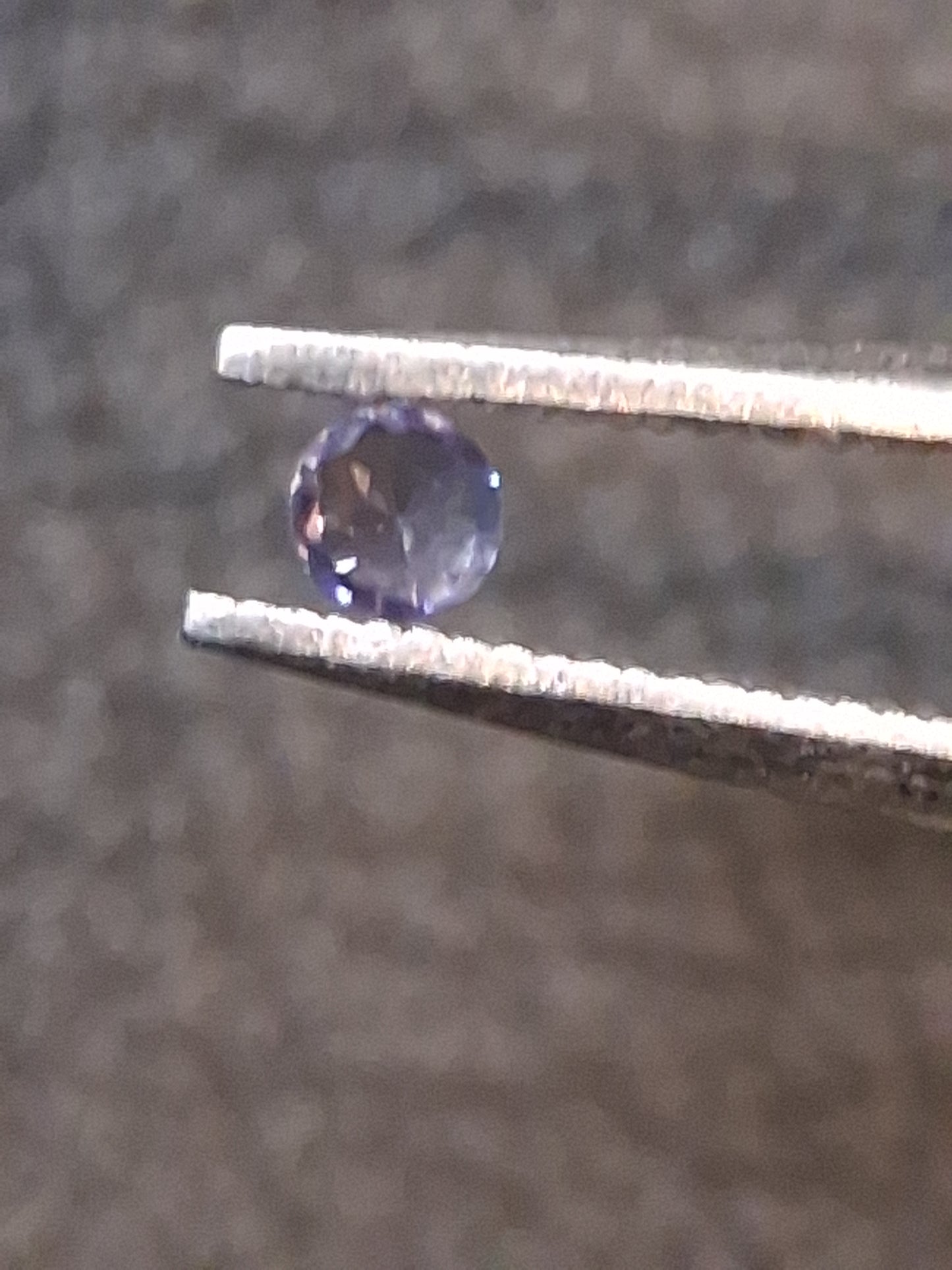 natural tanzanite - round - 2mm - violet blue - Tanzania