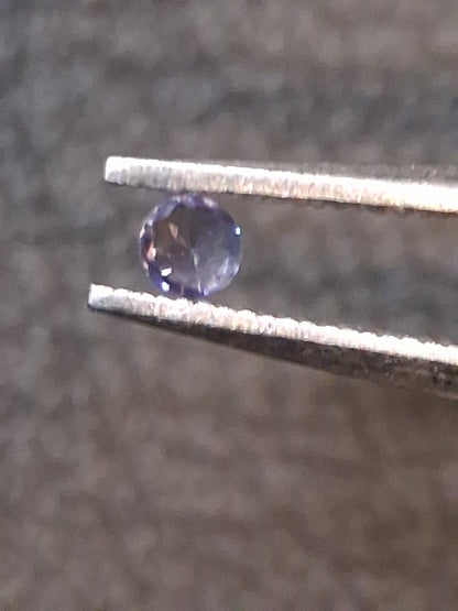 natural tanzanite - round - 2mm - violet blue - Tanzania