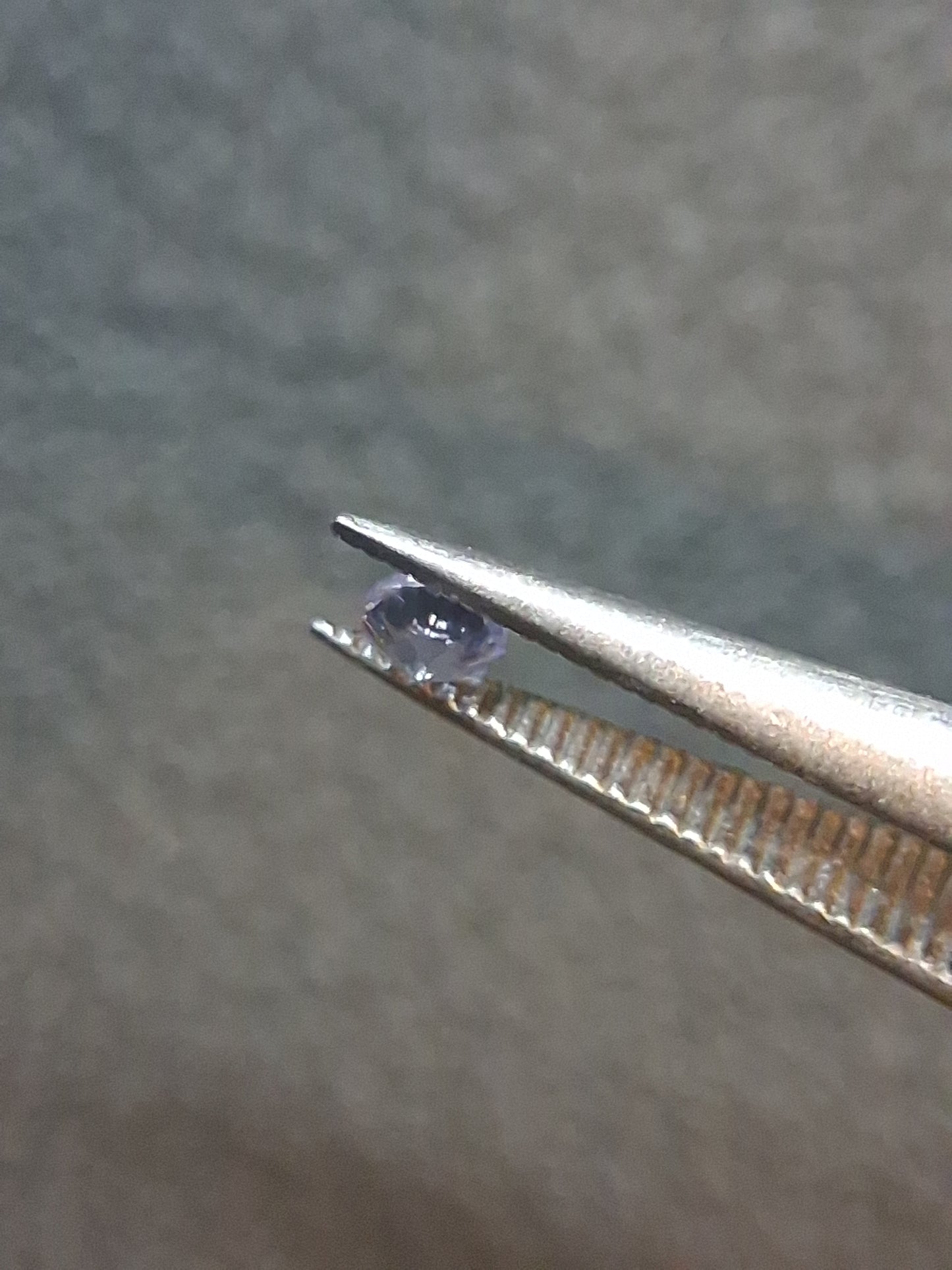 Natural Tanzanite Round Brilliant Cut 0.036 ct – 2.0 mm | Gently Heated