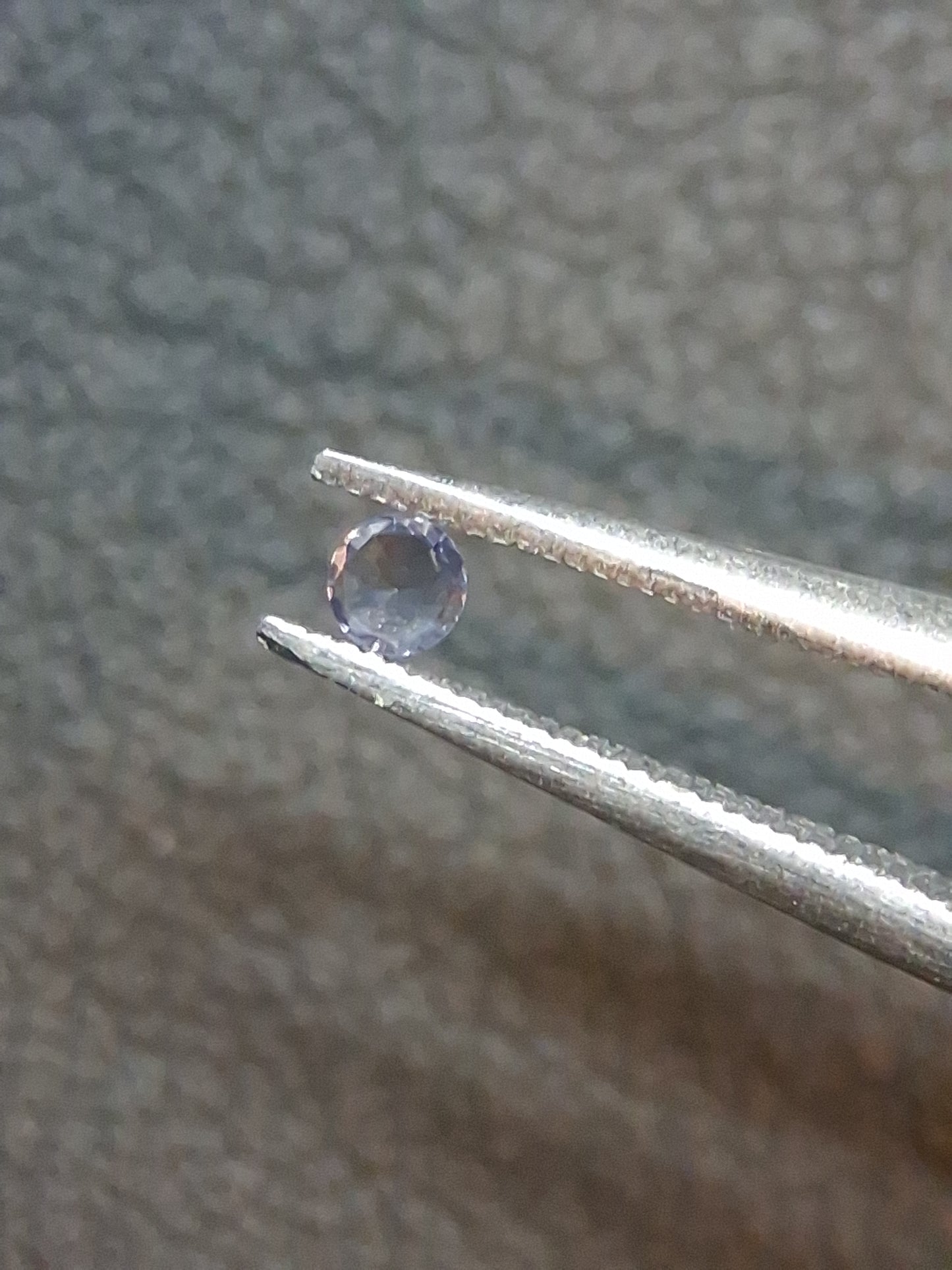 Natural Tanzanite Round Brilliant Cut 0.036 ct – 2.0 mm | Gently Heated