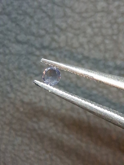 Natural Tanzanite Round Brilliant Cut 0.036 ct – 2.0 mm | Gently Heated