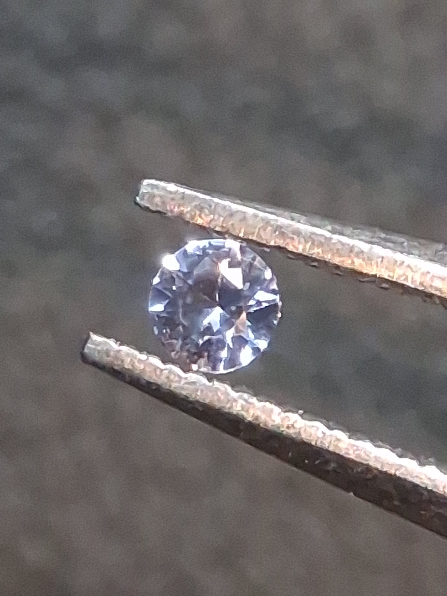 Natural Tanzanite Round Brilliant Cut 0.036 ct – 2.0 mm | Gently Heated