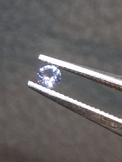 Tanzanite Naturale Taglio Brillante Rotondo 0,030 ct – 2 mm | Delicatamente Riscaldata | Collezione Premium