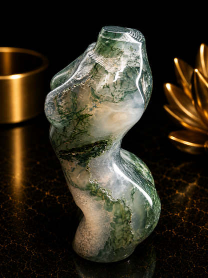 Natural Agate - Handharved Torso - 8 cm high - Grey and green moss agate lady torso (Copy)