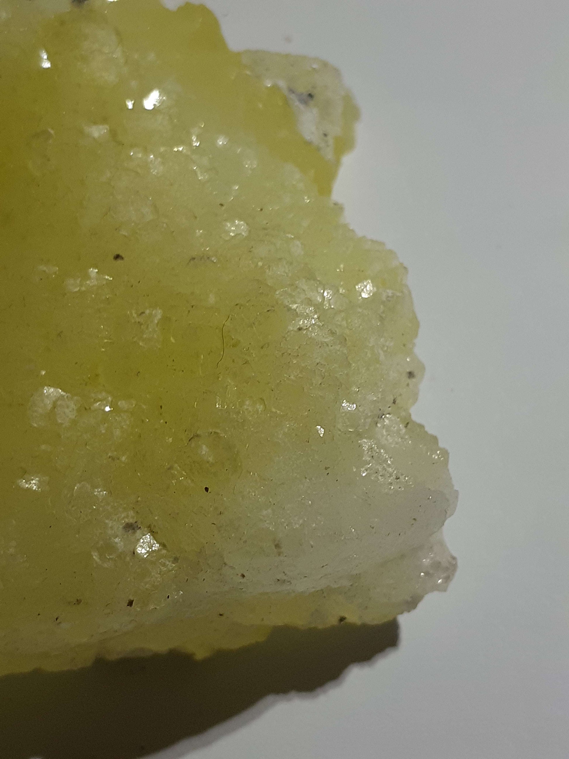 99 procent pure brucite, rough natural crystal cluster, 281.65 ct Natural Gems Belgium only natural gemstones crystals and clusters