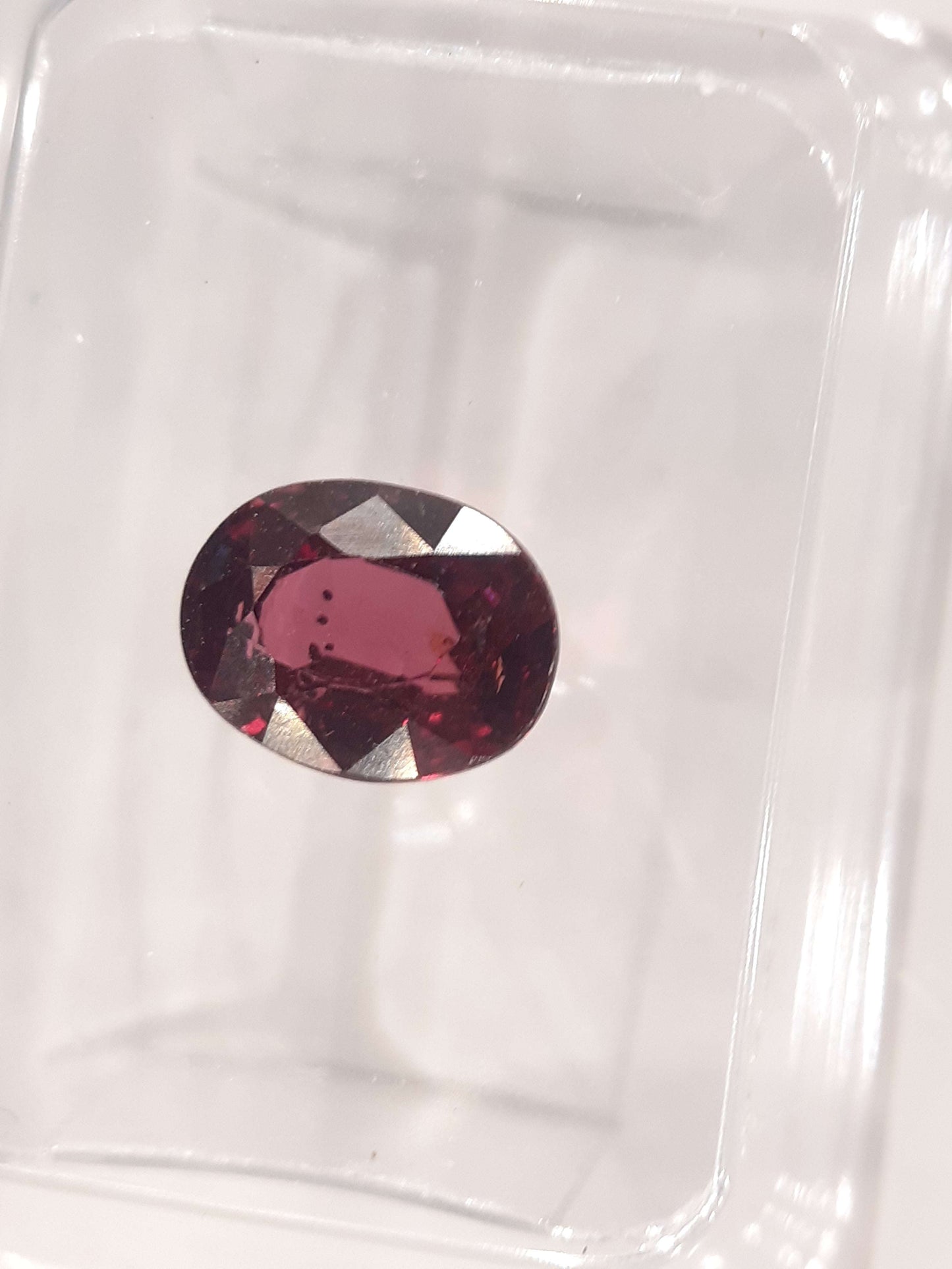 Certified Natural Rhodolite Garnet - 1.58 ct - oval cut - Tanzania - Sealed All Garnet Gemstones Natural Gems Belgium