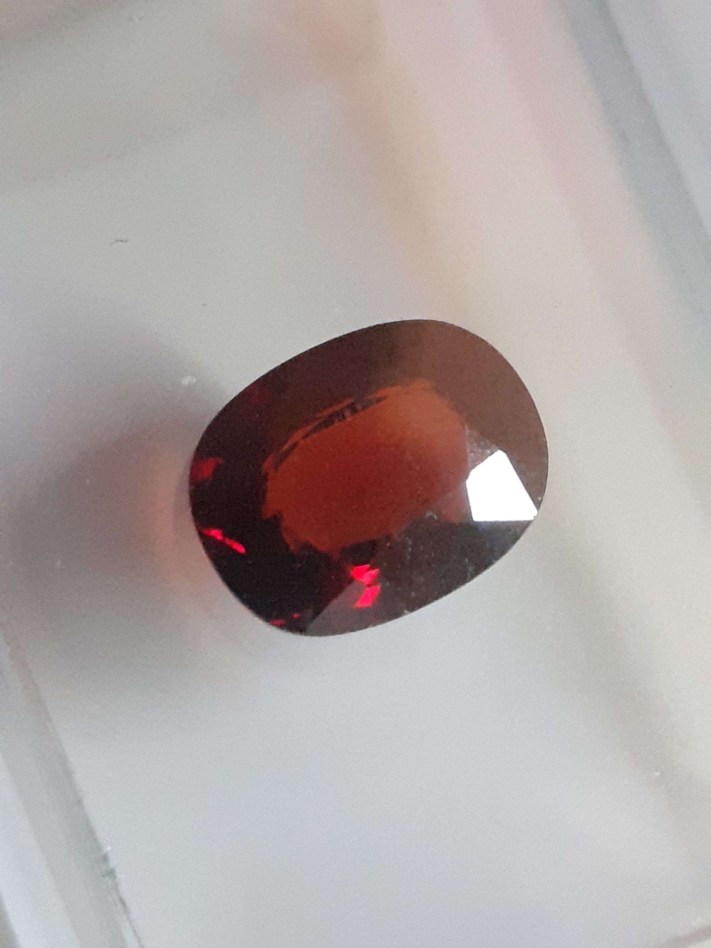 Natural Gems Belgium - All Garnet Gemstones - Certified orangy red Spessartite Garnet - 1.17 ct oval - Sealed *** € 67.55