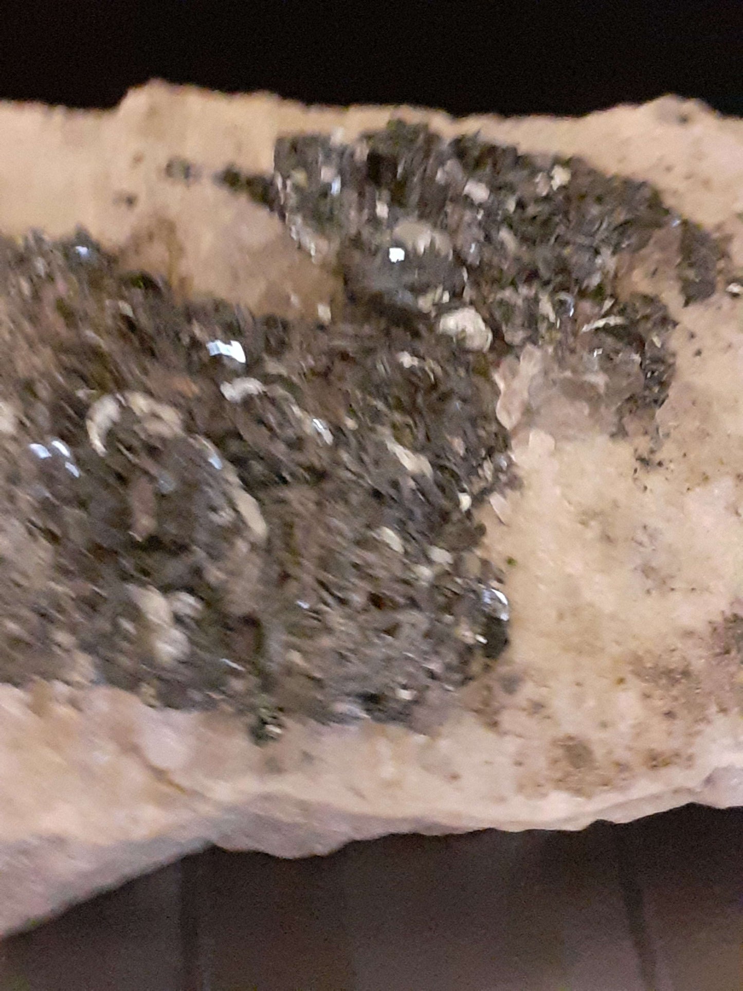 Medium Size Crystal Cluster of Black Hematite on base. Magnificent glitter ! All Hematite Gemstones - Hematite Crystal Clusters Natural Gems Belgium