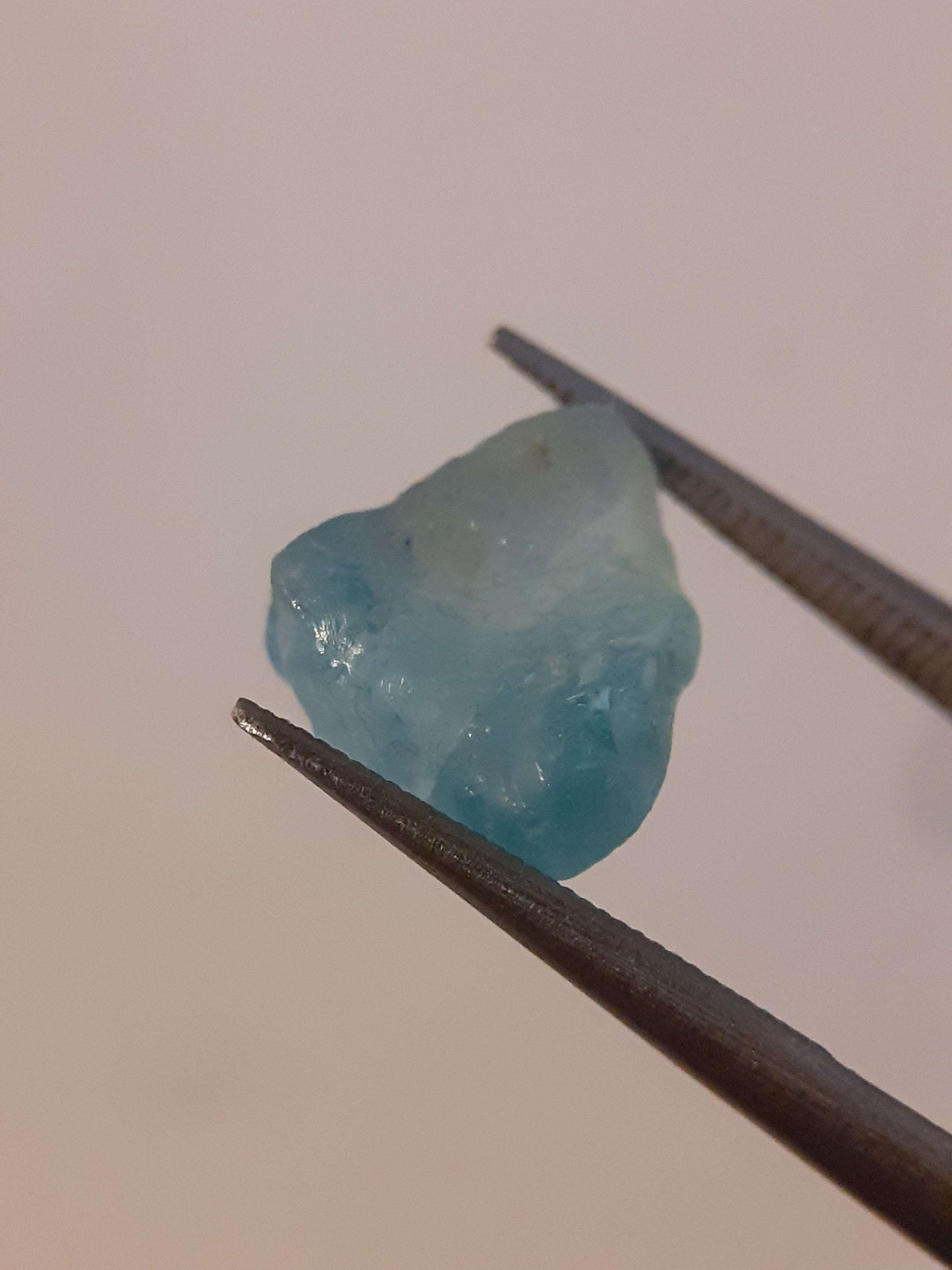 Natural Apatite - 3.783 ct - Rough Gemstone - for faceting All Apatite Gemstones - Rough Apatite Natural Gems Belgium