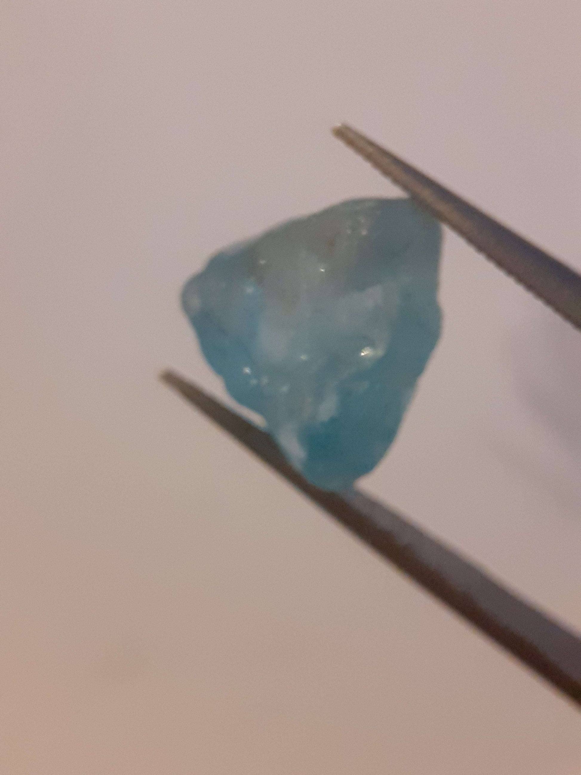 Natural Apatite - 3.783 ct - Rough Gemstone - for faceting All Apatite Gemstones - Rough Apatite Natural Gems Belgium