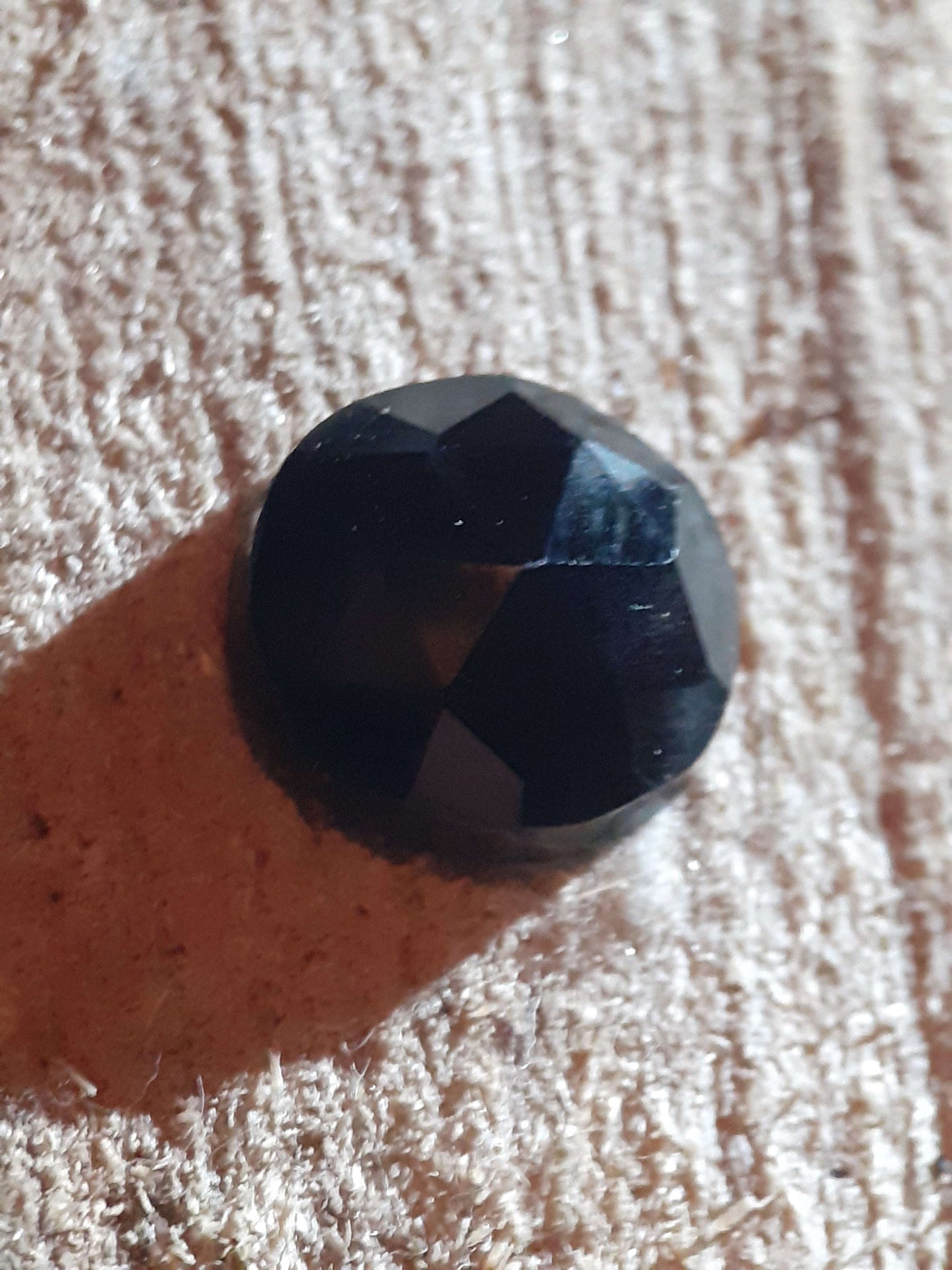 Natural Gems Belgium - All Spinel Gemstones - Natural Black Spinel, round rose cut , 5.35 ct, Afrika , untreated *** € 13.37