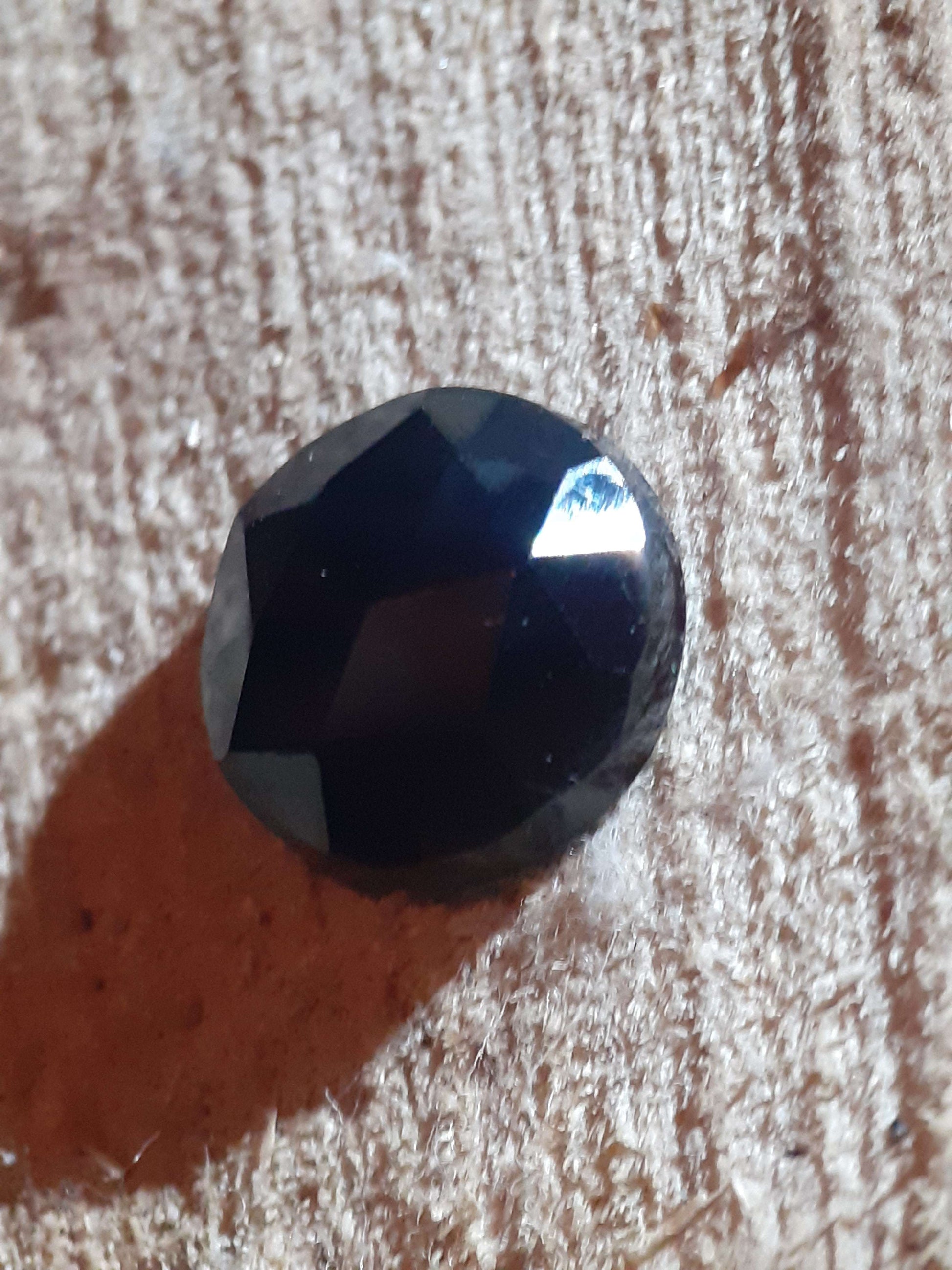 Natural Black Spinel, round rose cut , 5.35 ct, Afrika , untreated All Spinel Gemstones Natural Gems Belgium