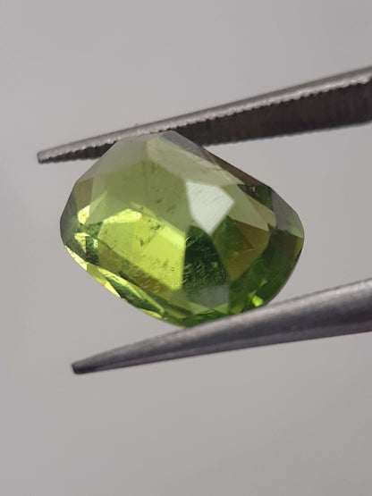 Natural Green Peridot - 3.309 ct - cushion - unheated - certified by NGB All Peridot Gemstones - Faceted Peridot Natural Gems Belgium