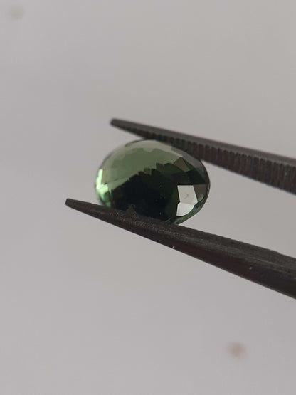 Natural Green Tourmaline - 1.639 ct - oval - clean - very good luster - unheated verdelite All Tourmaline Gemstones - Faceted Tourmaline Natural Gems Belgium