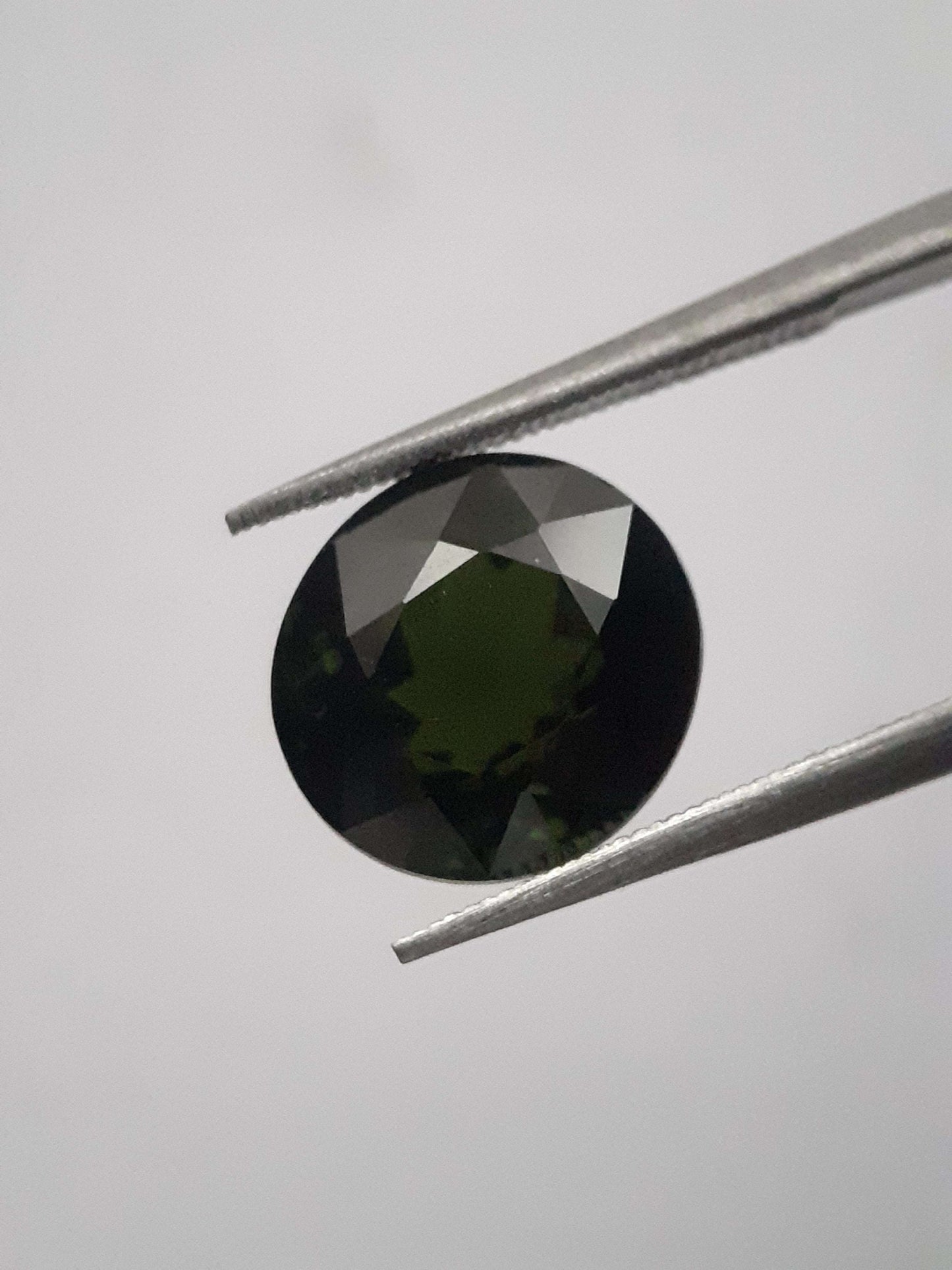 Natural Green Tourmaline - 4.14 ct - round - AAA grade - unheated - certified by NGB All Tourmaline Gemstones - Faceted Tourmaline Natural Gems Belgium