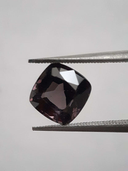 Natural Purple spinel - 2.50 ct - cushion - unheated - certified by NGB All Spinel Gemstones Natural Gems Belgium