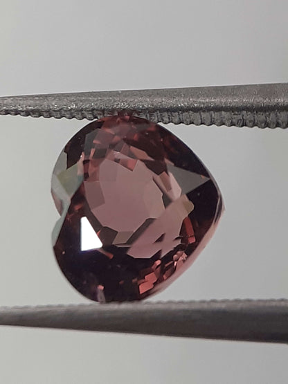 Natural Purplish pink Tourmaline - 1.74 ct - heart - unheated - certified by NGB All Tourmaline Gemstones - Faceted Tourmaline Natural Gems Belgium