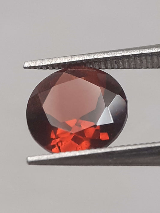 Natural Gems Belgium - All Garnet Gemstones - Natural Red Rhodolite Garnet - 1.324 ct - round - unheated *** € 12.25