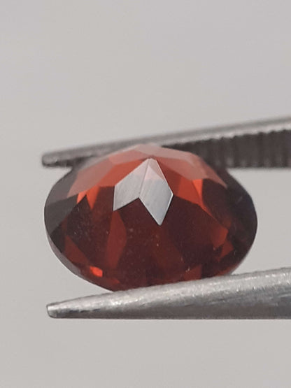 Natural Red Rhodolite Garnet - 1.324 ct - round - unheated All Garnet Gemstones Natural Gems Belgium