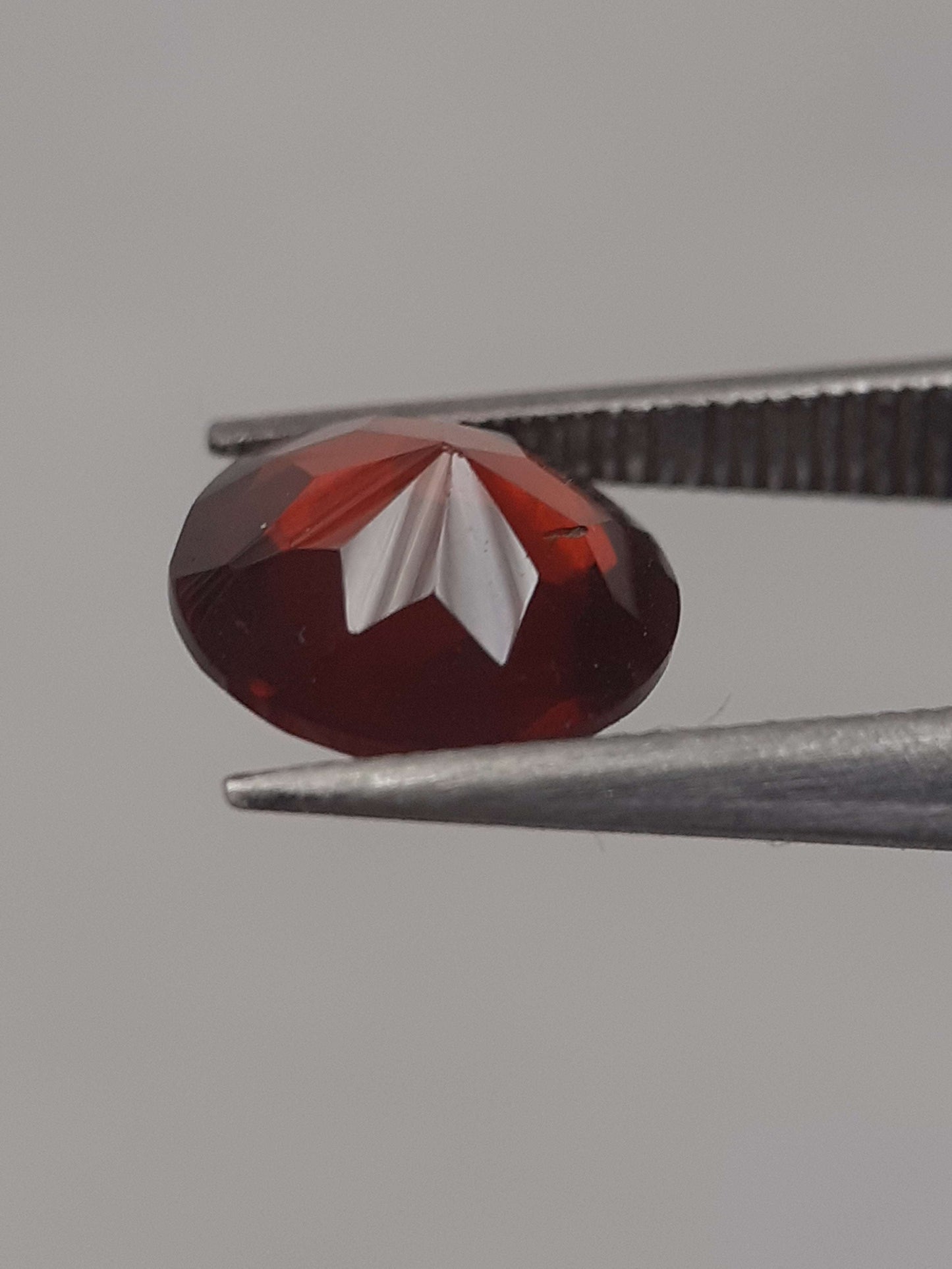 Natural Red Rhodolite Garnet - 1.475 ct - round - unheated All Garnet Gemstones Natural Gems Belgium