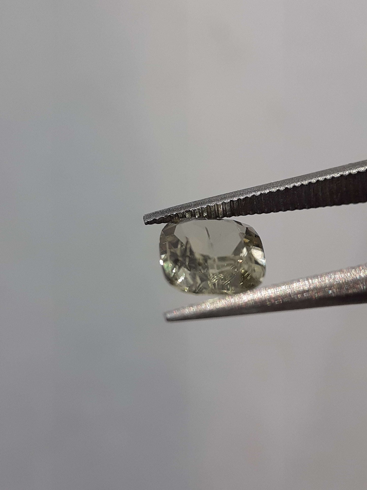 Natural Yellowish green Diaspore - 0.66 ct - Cushion - unheated - needle inclusion - certified by NGB All Diaspore Gemstones - Faceted Diaspore Natural Gems Belgium