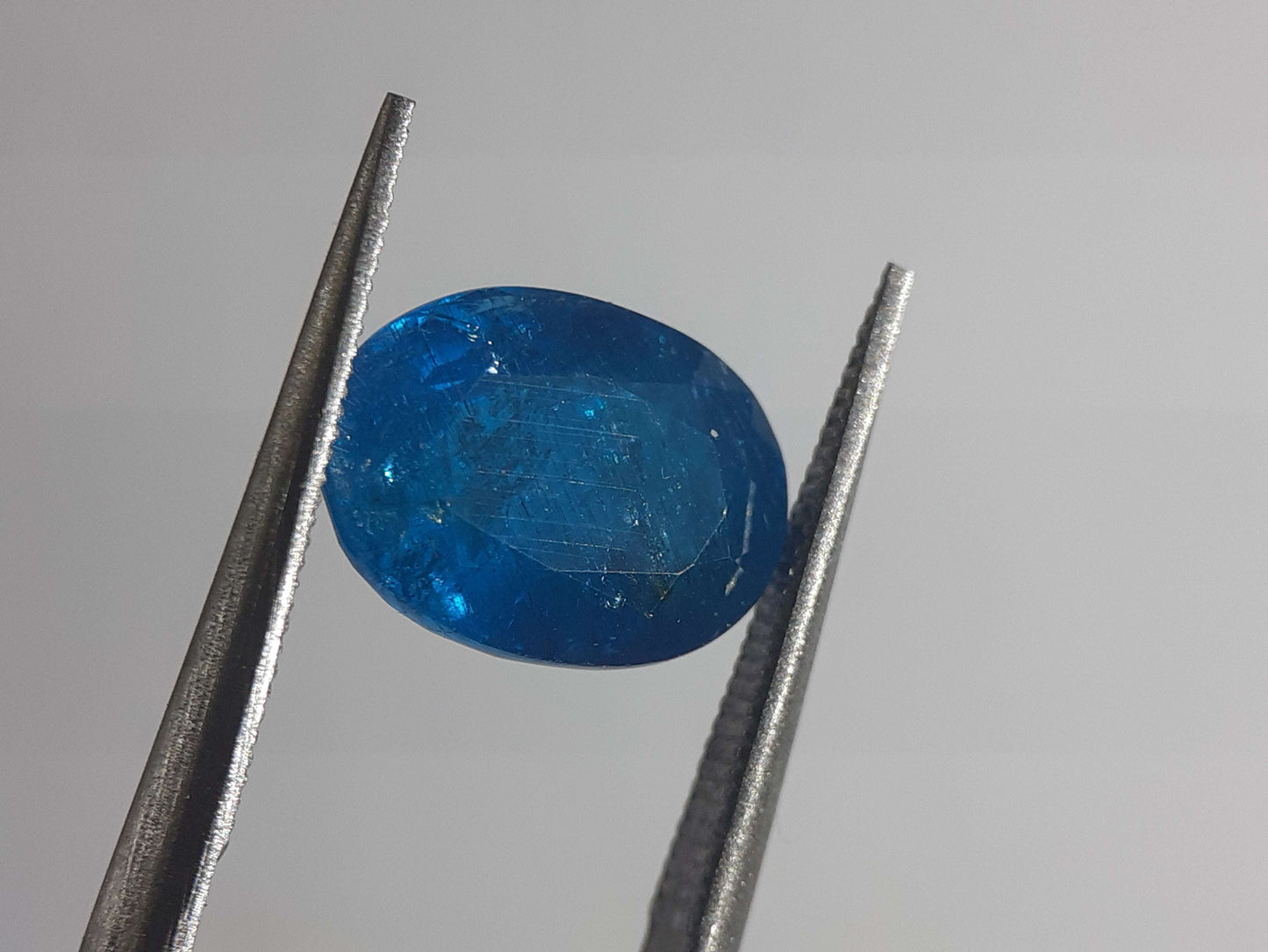 Natural blue Apatite - 2.88 ct - oval - unheated - certified by NGB All Apatite Gemstones - Faceted Apatite Natural Gems Belgium