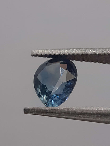 Natural blue sapphire - 0.38 ct - Pear - heated - Australia - certified by NGB All Sapphire Gemstones - Faceted Sapphire Natural Gems Belgium