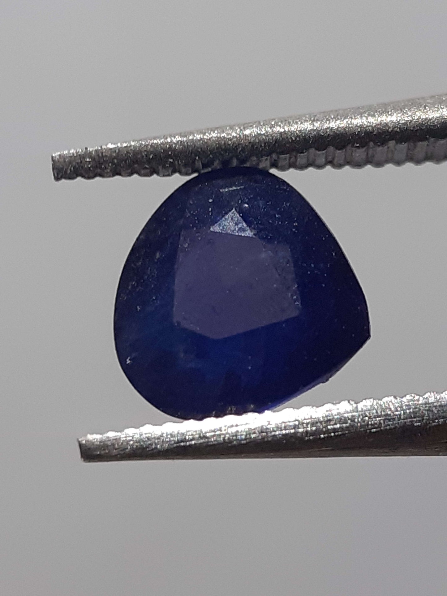 Natural blue sapphire - 0.97 ct - Pear - heated - Ceylon - certified by NGB All Sapphire Gemstones - Faceted Sapphire Natural Gems Belgium