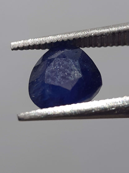 Natural blue sapphire - 0.97 ct - Pear - heated - Ceylon - certified by NGB All Sapphire Gemstones - Faceted Sapphire Natural Gems Belgium