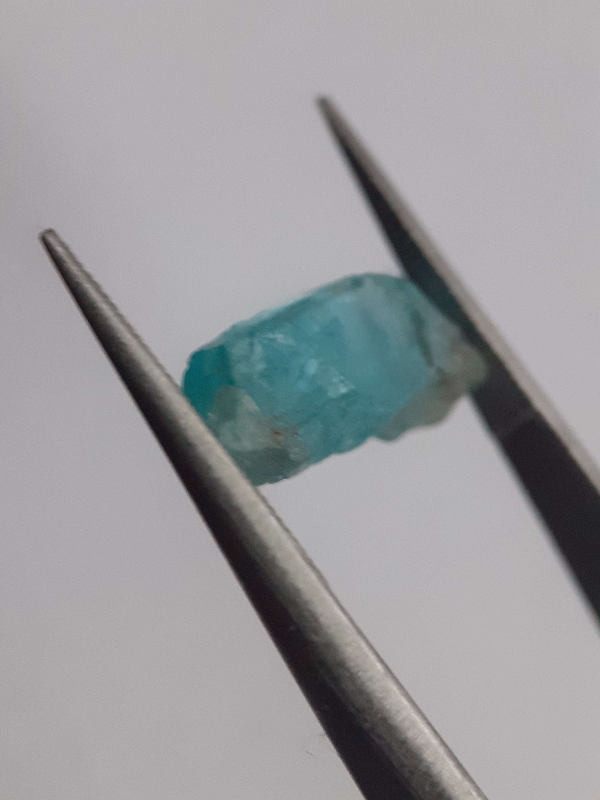 Natural bluish green Apatite - 3.144 ct - Rough Gemstone - for faceting All Apatite Gemstones - Rough Apatite Natural Gems Belgium