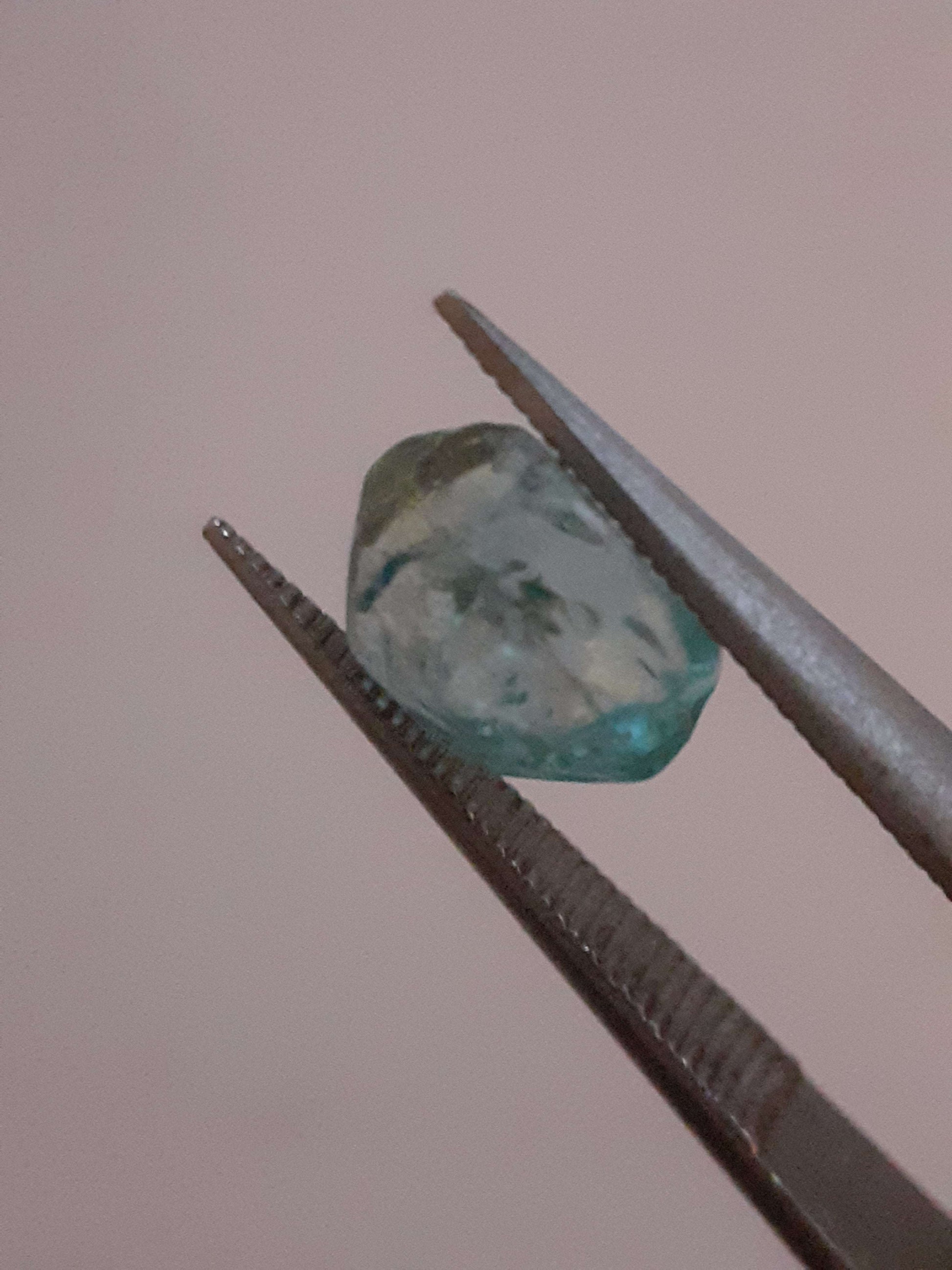 Natural bright ocean blue Apatite - 2.180 ct - Rough Gemstone All Apatite Gemstones - Rough Apatite Natural Gems Belgium