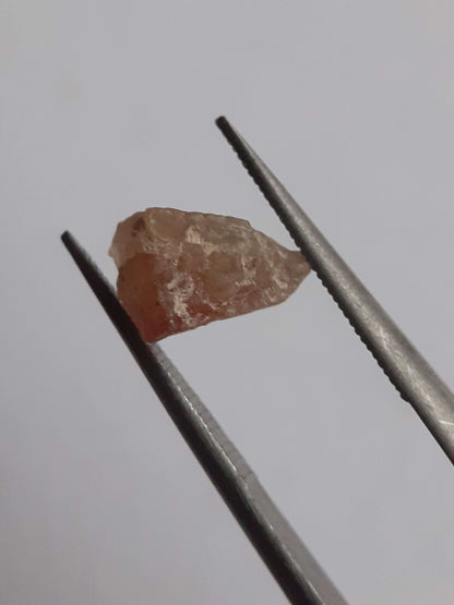 Natural brown Apatite - 1.604 ct - Rough Gemstone for faceting All Apatite Gemstones - Rough Apatite Natural Gems Belgium