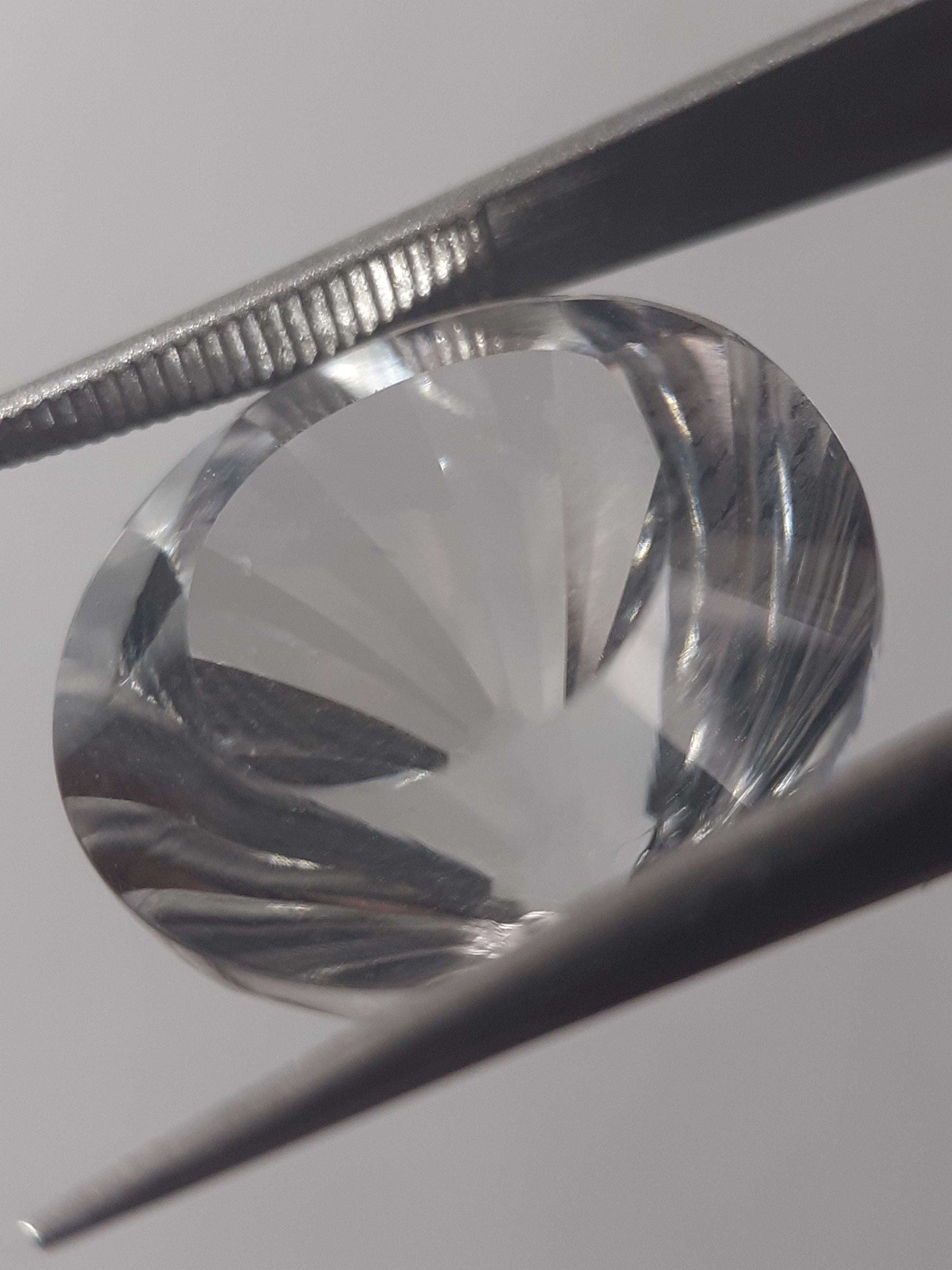 Natural clear crystal quartz - 11.53 ct - round - custom cut - AAA grade - certified by NGB All Quartz Gemstones Natural Gems Belgium