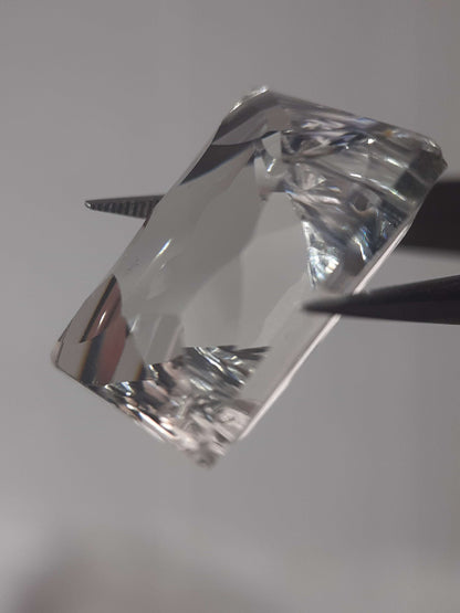 Natural clear crystal quartz - 13.99 ct - cushion - custom cut - certified by NGB All Quartz Gemstones Natural Gems Belgium