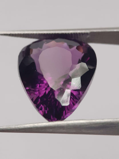 Natural deep purple Amethyst - 7.669 ct - Pear - very good color All Amethyst Gemstones Natural Gems Belgium