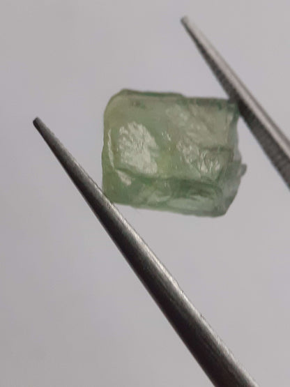 Natural green Apatite - 3.644 ct - Rough Gemstone All Apatite Gemstones - Rough Apatite Natural Gems Belgium