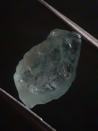 Natural greenish blue Aquamarine - 4.619 ct - Rough Gemstone - for faceting All Aquamarine Gemstones - Rough Aquamarine Natural Gems Belgium