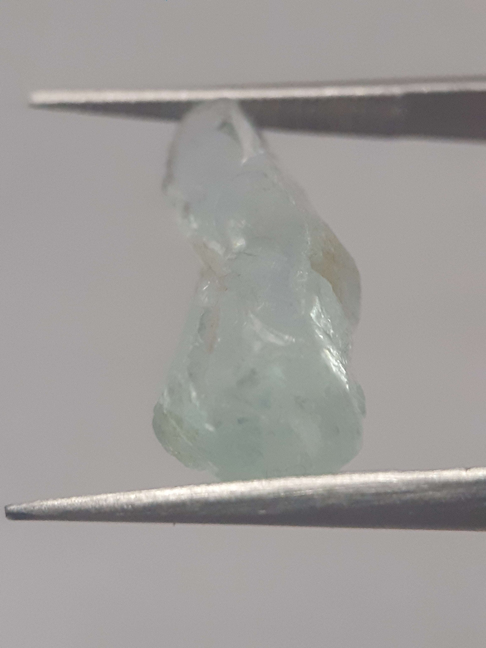 Natural greenish blue Aquamarine - 4.780 ct - Rough Gemstone - for faceting All Aquamarine Gemstones - Rough Aquamarine Natural Gems Belgium